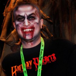 Mike Buedel, Build crew & setup at Holiday Habits